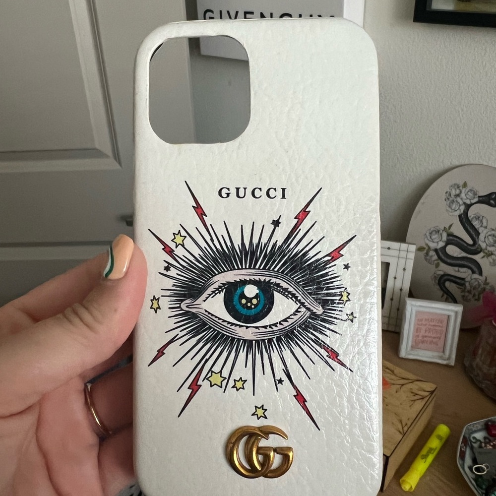 Gucci iPhone 13 Pro case gentle used